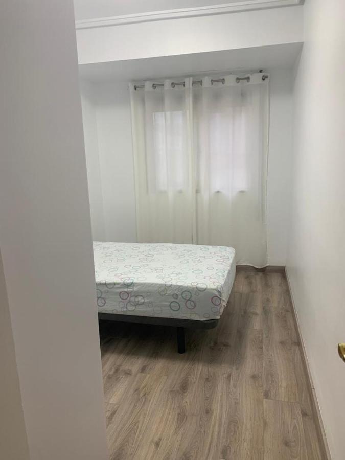 Habitacion Individual Apartment บาเลนเซีย ภายนอก รูปภาพ